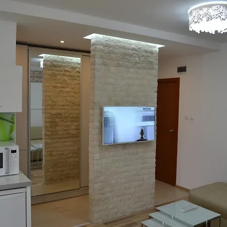 Apartment Peevi *