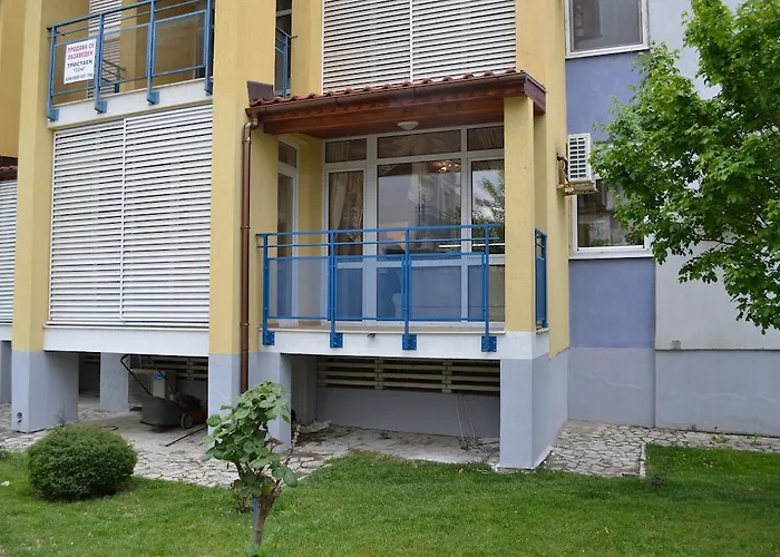 Apartament Peevi Elit 1 *