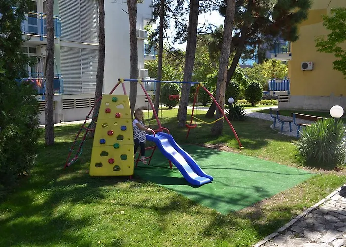 Apartament Peevi Elit 1 *